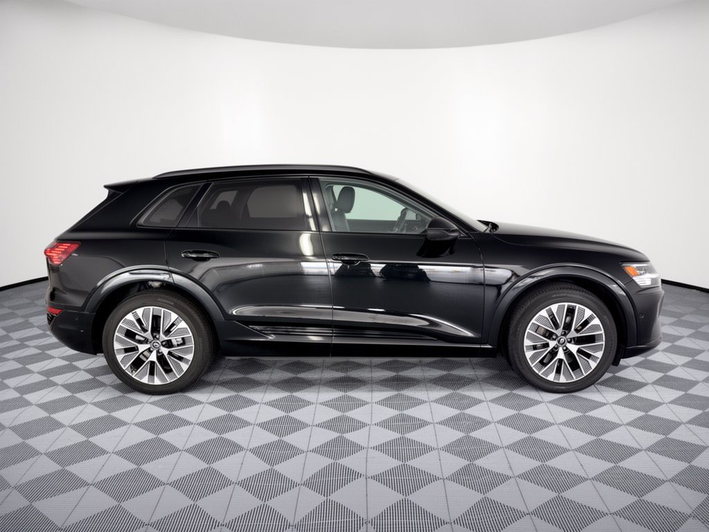 Used 2024 Audi Q8 e-tron Premium Plus w/ Prestige Package AWD/4WD image 8