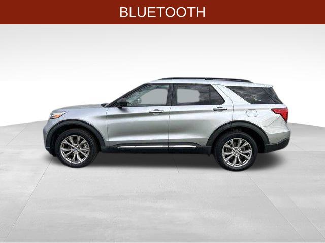 Used 2021 Ford Explorer XLT w/ Equipment Group 202A AWD/4WD image 4