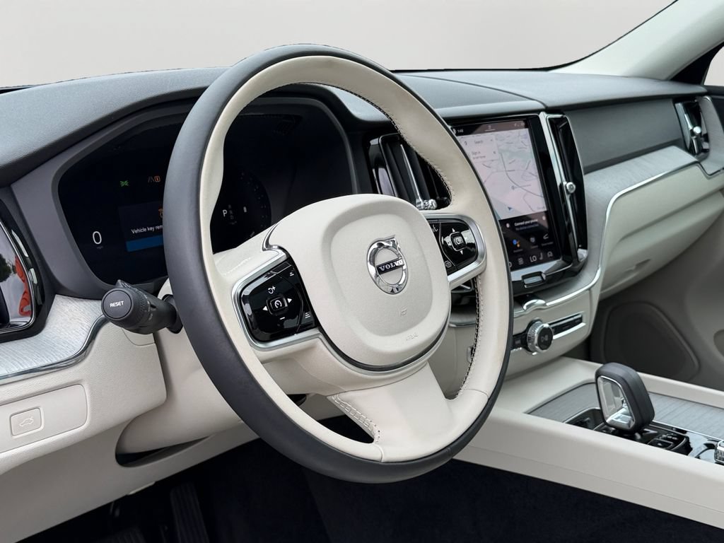Certified 2024 Volvo XC60 B5 Plus w/ Climate Package AWD/4WD image 18