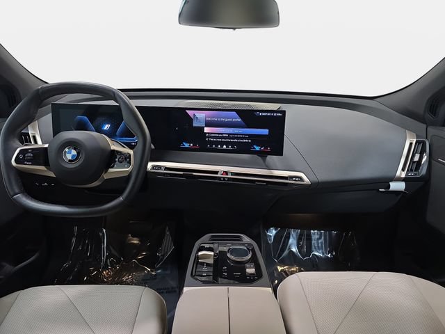 Certified 2026 BMW iX xDrive45 AWD/4WD image 9