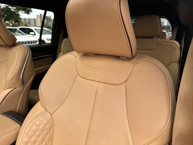 Used 2024 Jeep Grand Cherokee L Summit AWD/4WD image 20