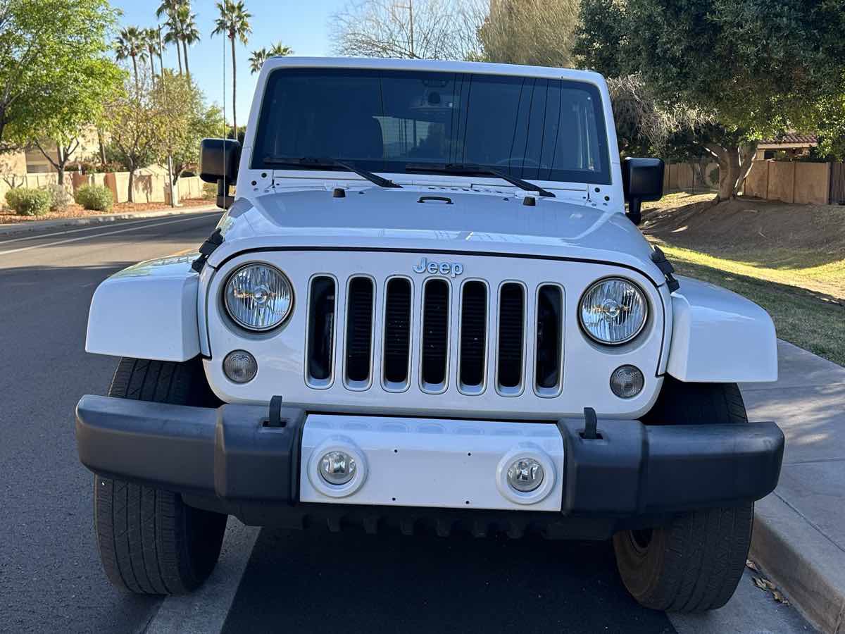 Used 2016 Jeep Wrangler Unlimited Sahara w/ Connectivity Group image 3
