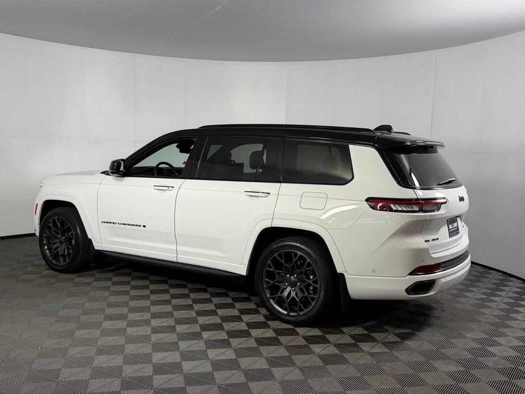 Used 2023 Jeep Grand Cherokee L Summit AWD/4WD image 7