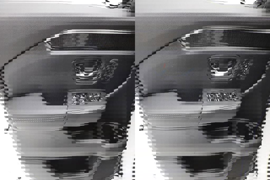 Used 2024 Honda Pilot Elite image 16