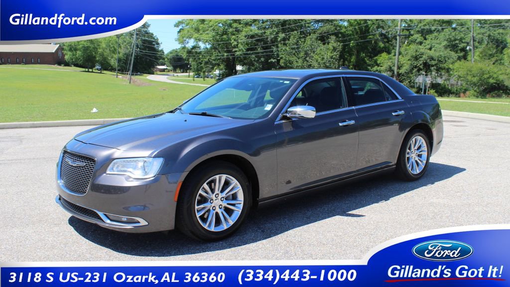 Used 2016 Chrysler 300 C RWD image 1