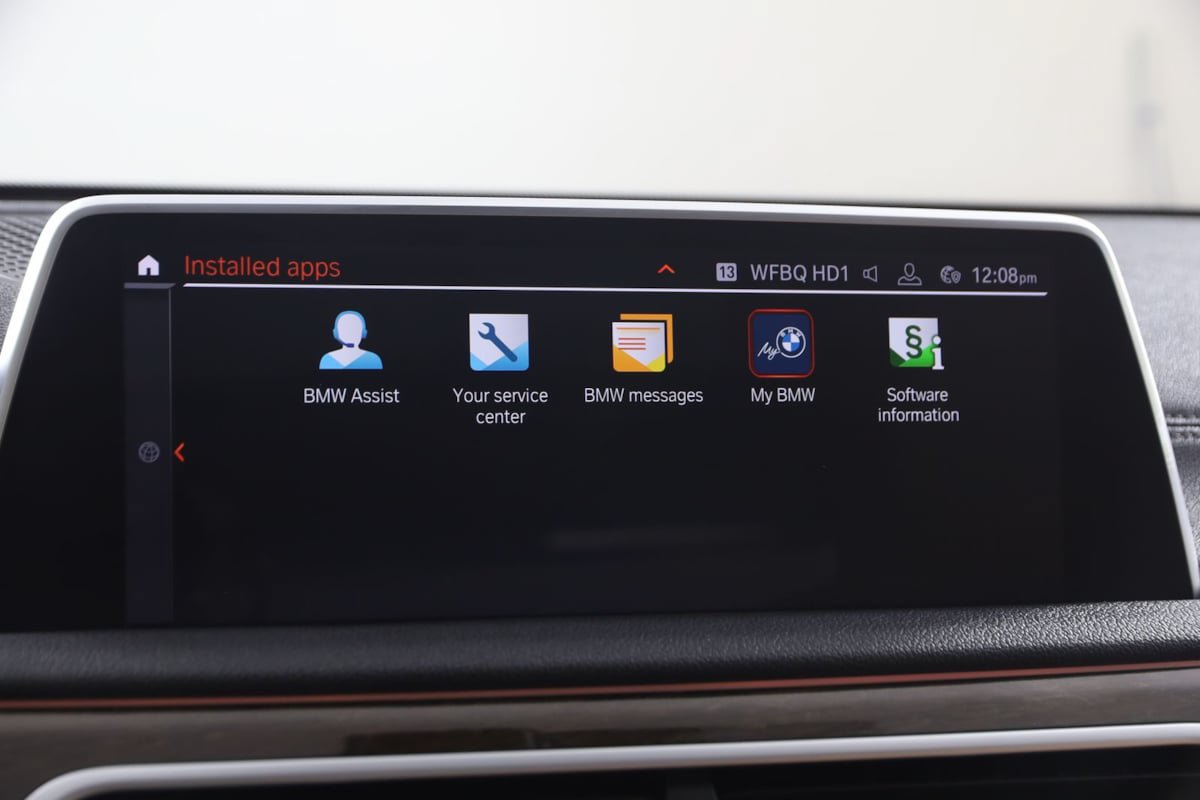 Used 2020 BMW 750i xDrive AWD/4WD image 40
