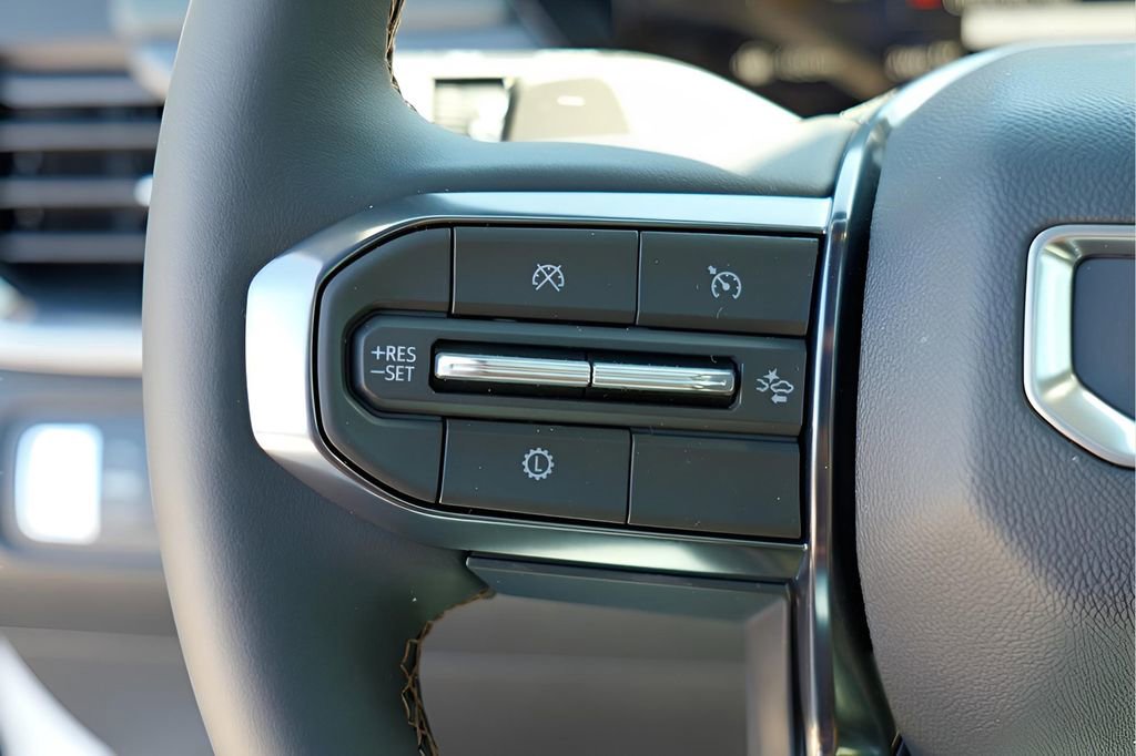 New 2026 GMC Acadia AT4 w/ Luxury Package image 12