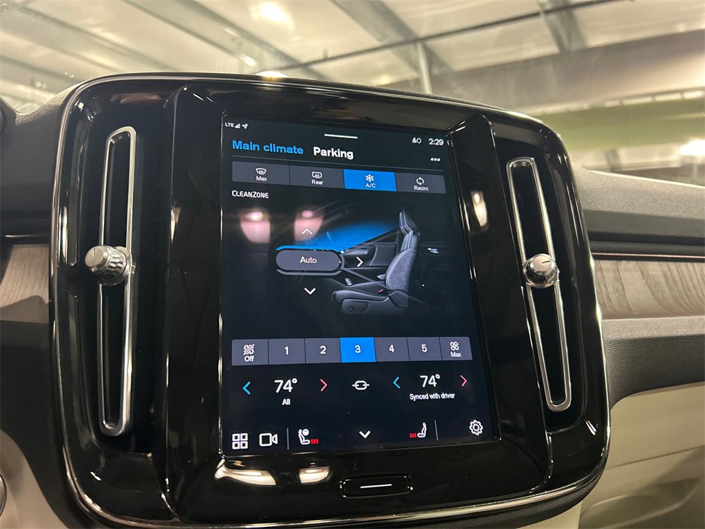 Certified 2023 Volvo XC40 B5 Plus w/ Climate Package image 16