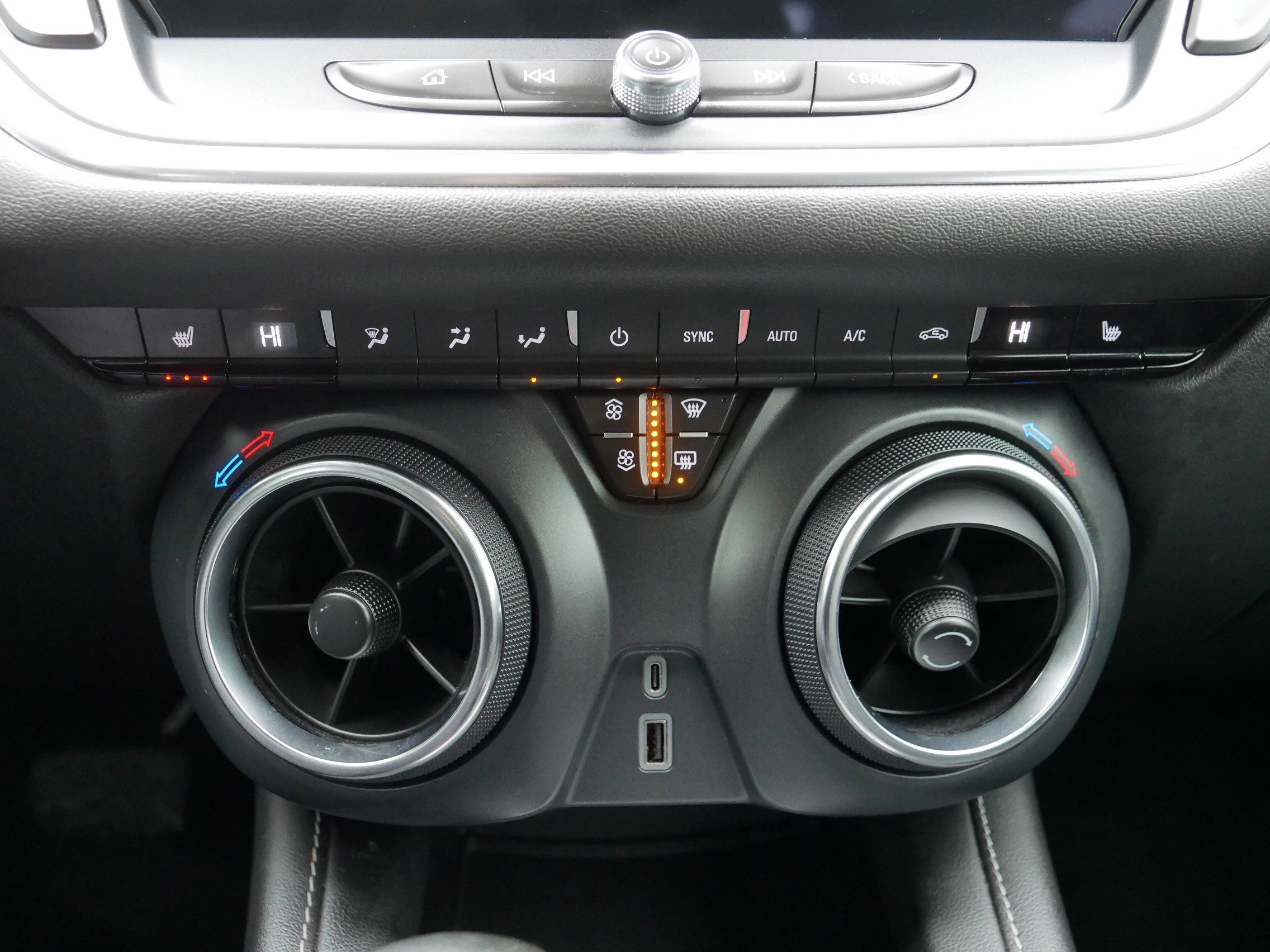 Used 2024 Chevrolet Blazer LT w/ Midnight/Sport Edition image 23