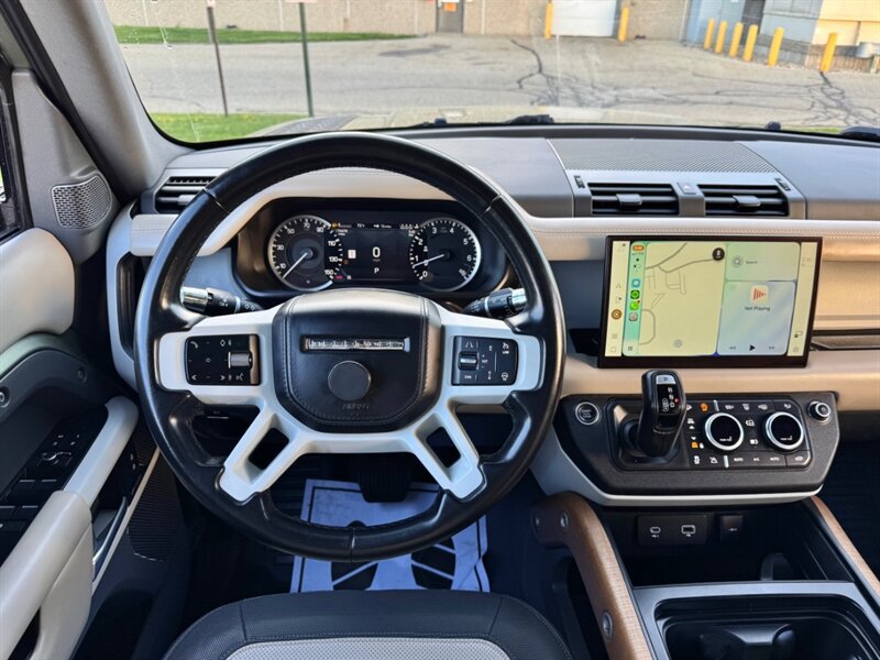 Used 2022 Land Rover Defender 110 X-Dynamic HSE AWD/4WD image 15