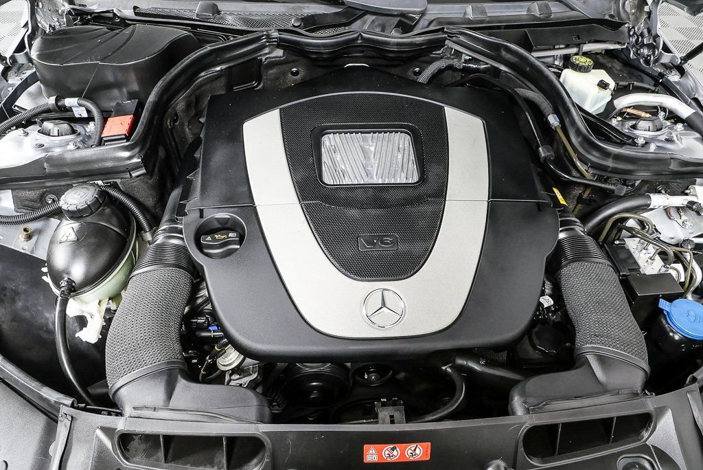 Used 2011 Mercedes-Benz C 300 Sedan image 34