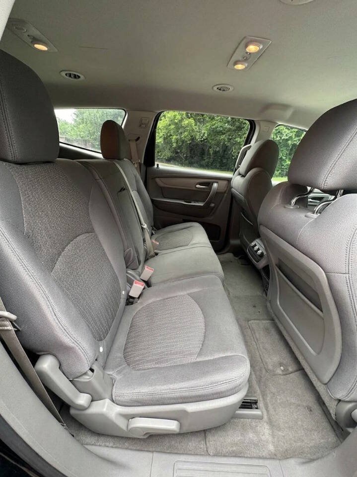 Used 2016 Chevrolet Traverse LS FWD image 17