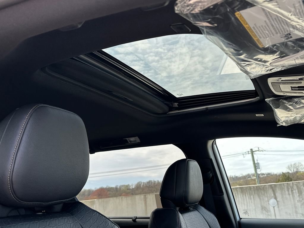 New 2026 Toyota Sienna XLE Woodland Edition image 11