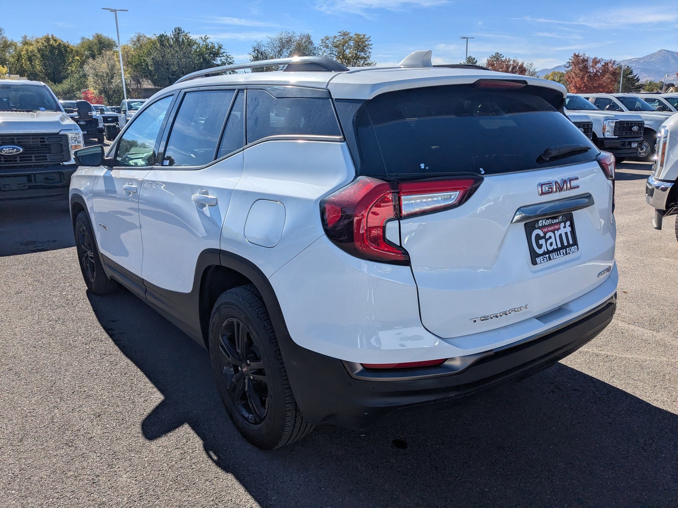 Used 2023 GMC Terrain AT4 image 6
