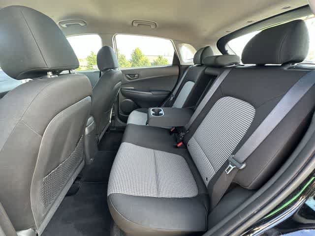 Used 2021 Hyundai Kona SE AWD/4WD image 16