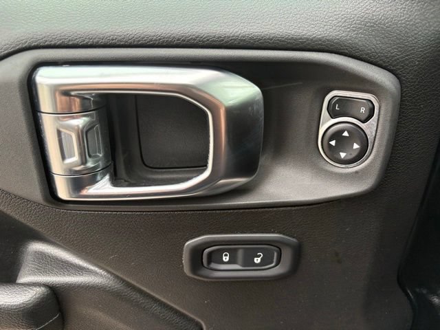 Used 2025 Jeep Wrangler Unlimited Sport AWD/4WD image 21