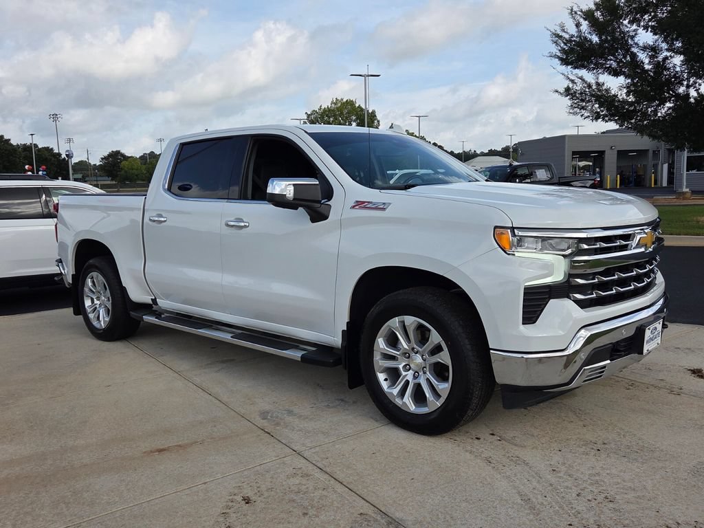 Used 2024 Chevrolet Silverado 1500 LTZ AWD/4WD image 18