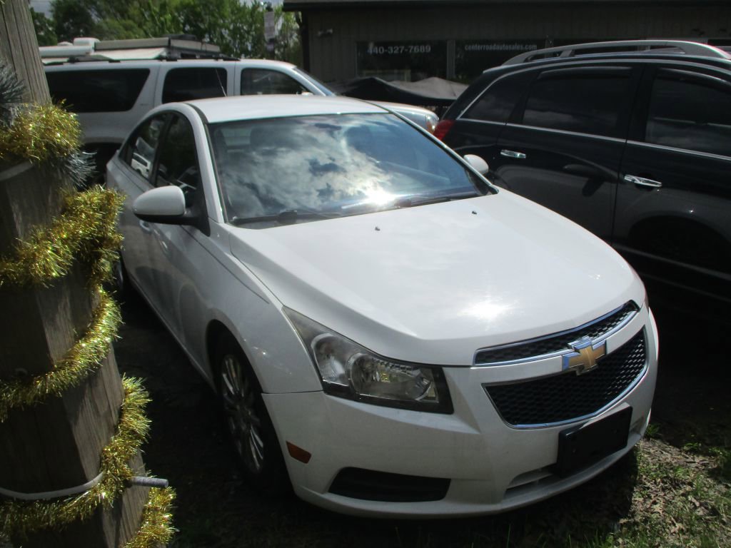 Used 2013 Chevrolet Cruze Eco FWD image 1