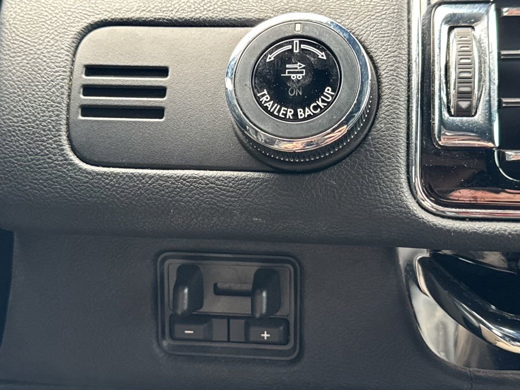 Used 2023 Lincoln Navigator Reserve AWD/4WD image 19