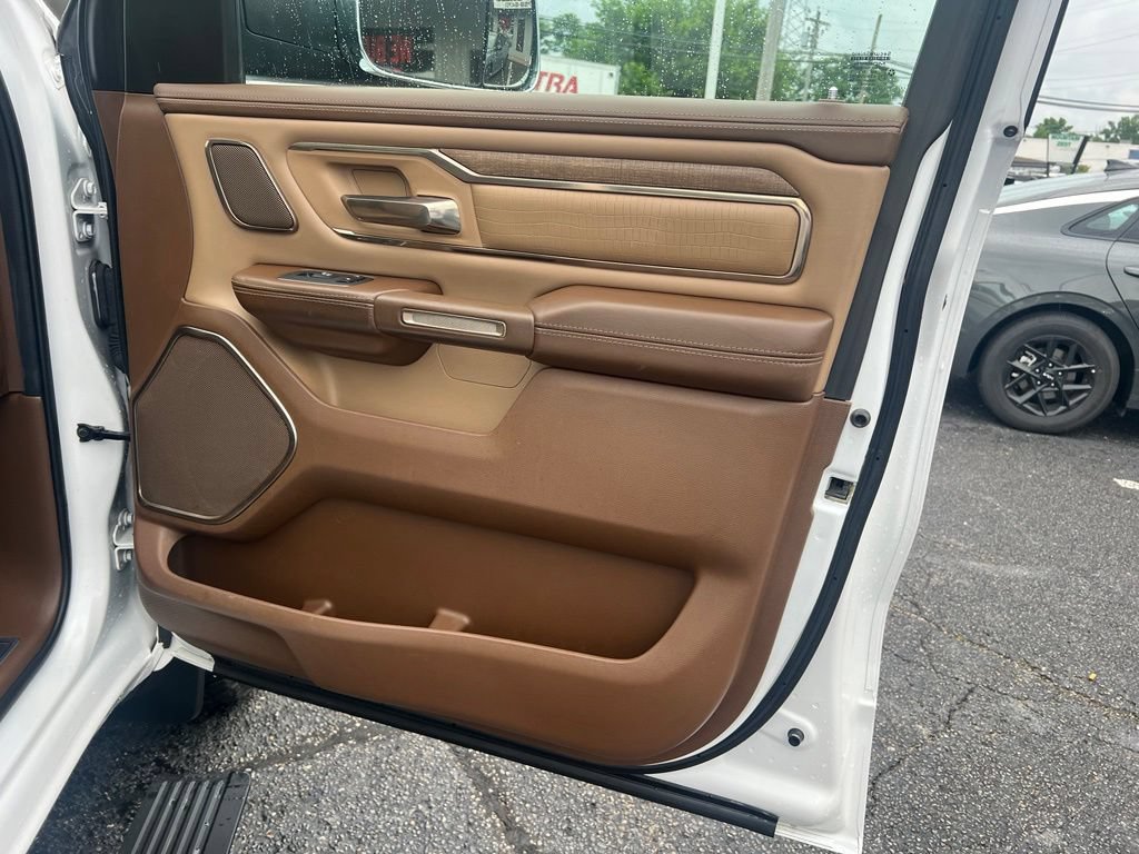 Used 2019 RAM 1500 Longhorn AWD/4WD image 32
