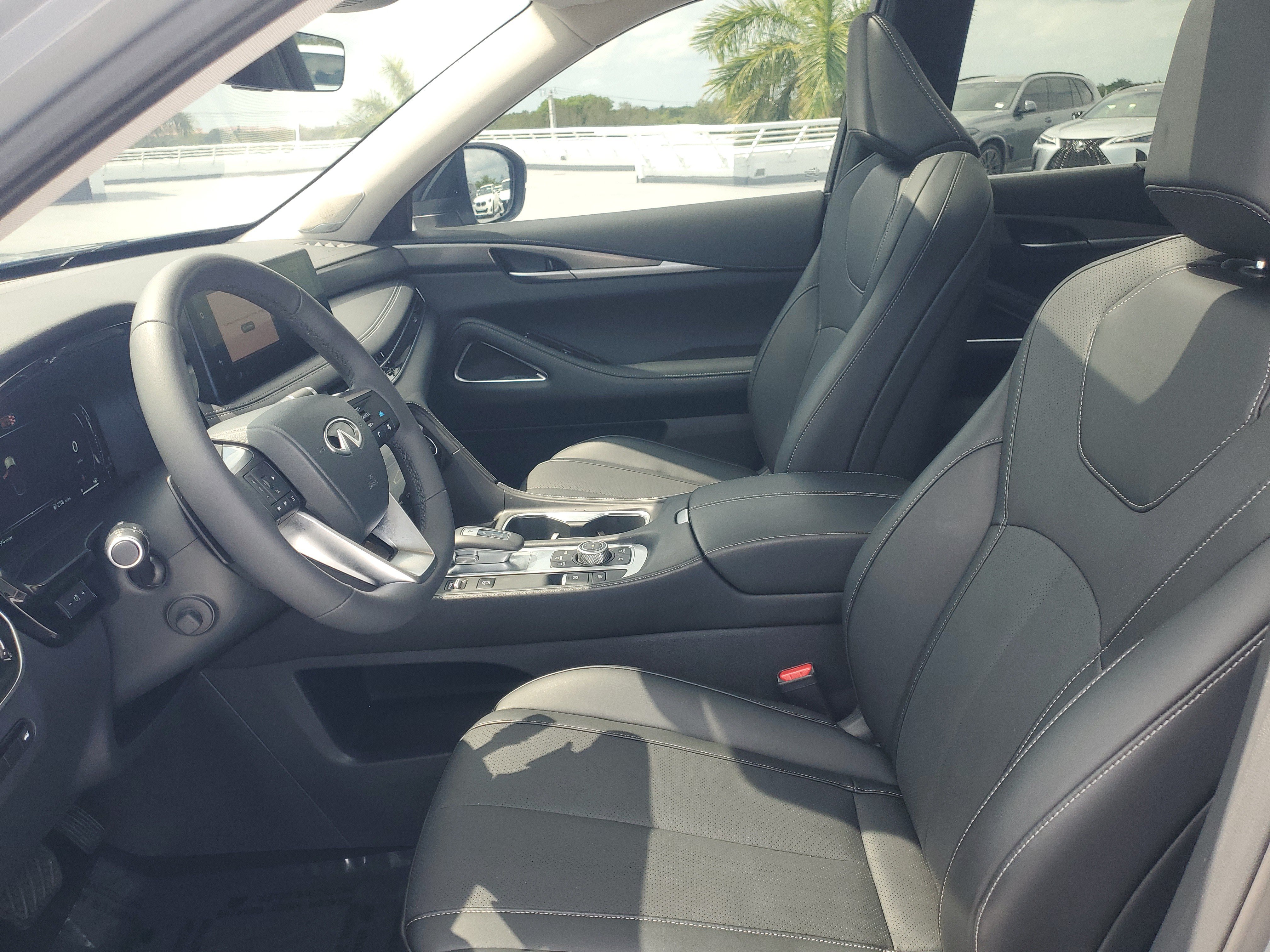 Used 2026 INFINITI QX60 Luxe w/ Cargo Package AWD/4WD image 14