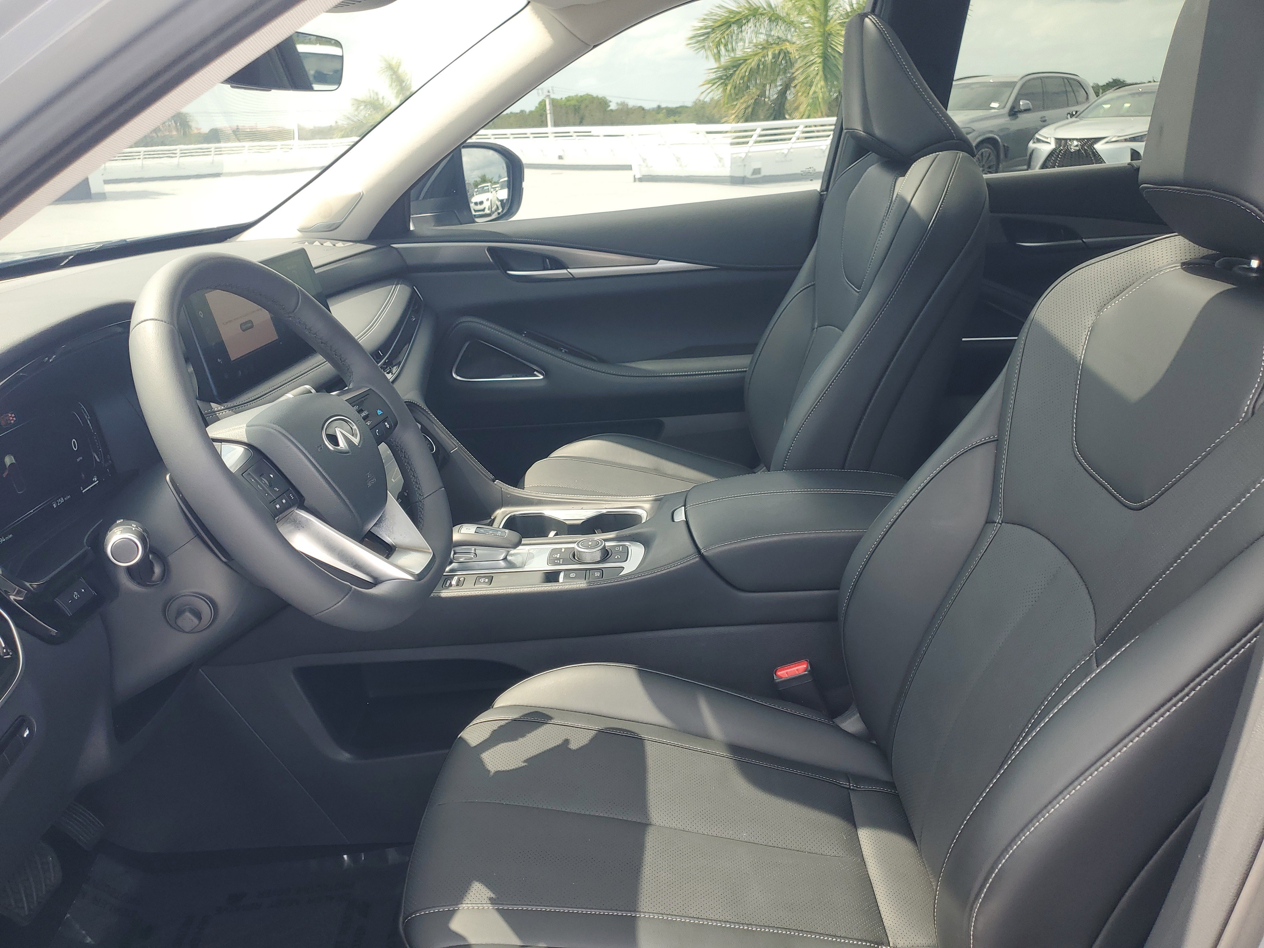 Used 2026 INFINITI QX60 Luxe w/ Cargo Package AWD/4WD image 14