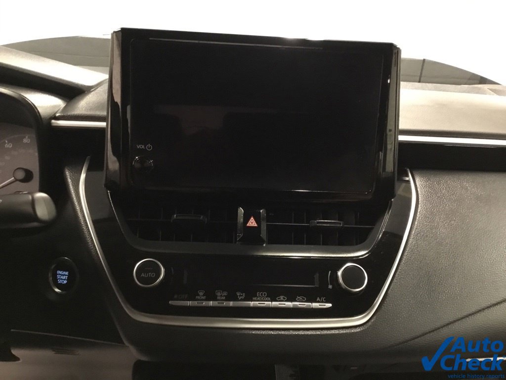 Used 2025 Toyota Corolla LE w/ LE Premium Package FWD image 49