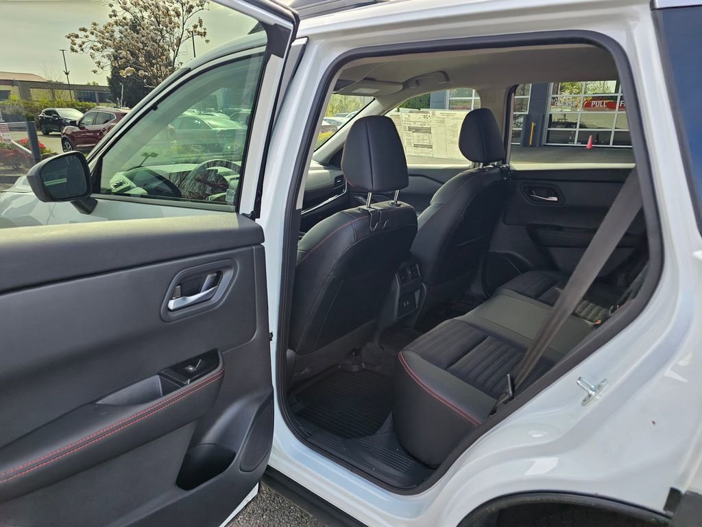 New 2026 Nissan Rogue SV image 12