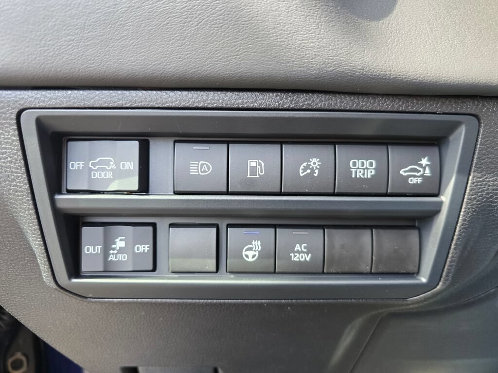 New 2026 Toyota Sequoia Platinum AWD/4WD image 18