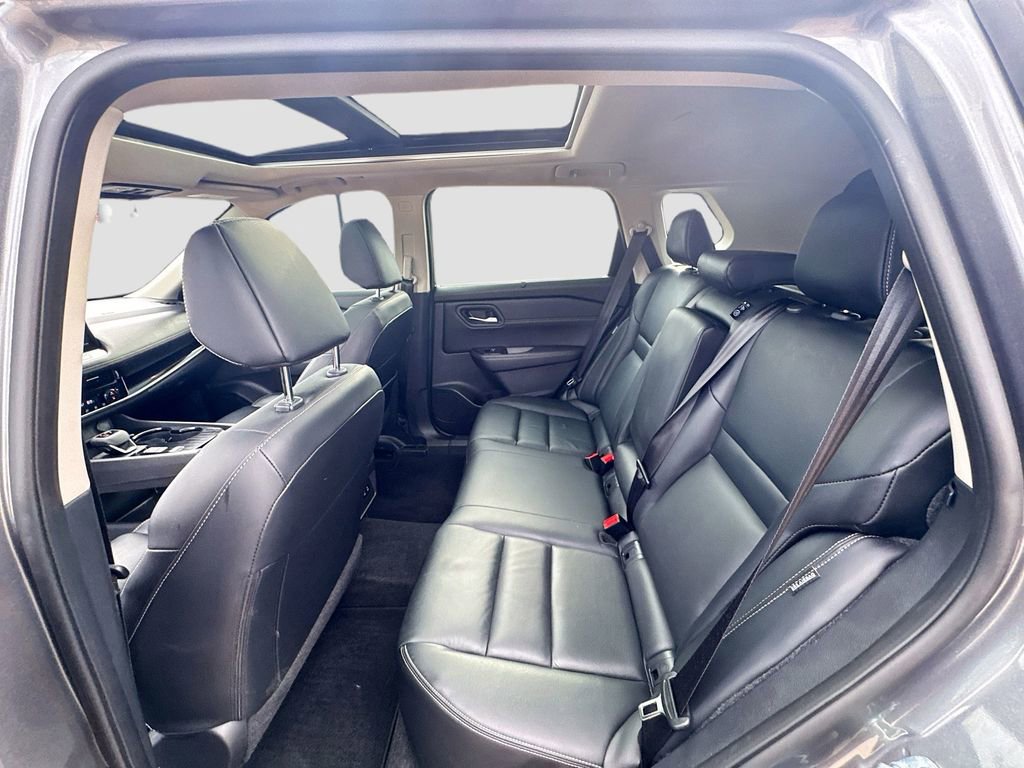 Used 2024 Nissan Rogue SL w/ SL Premium Package image 32