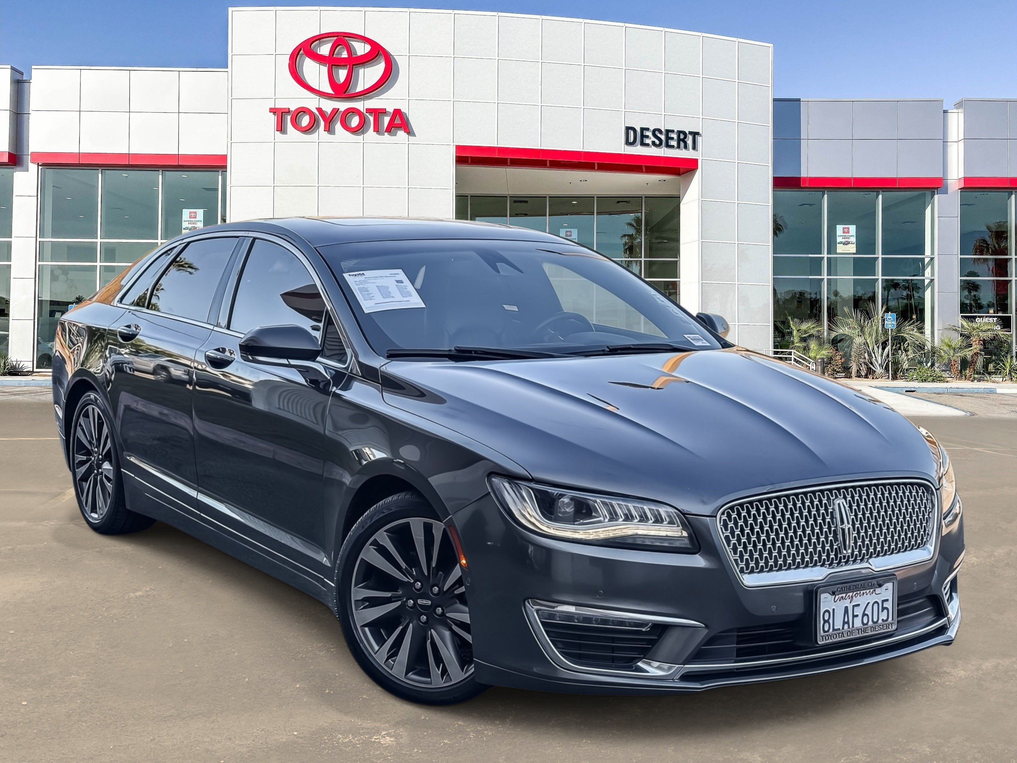 Used 2019 Lincoln MKZ Reserve FWD image 1