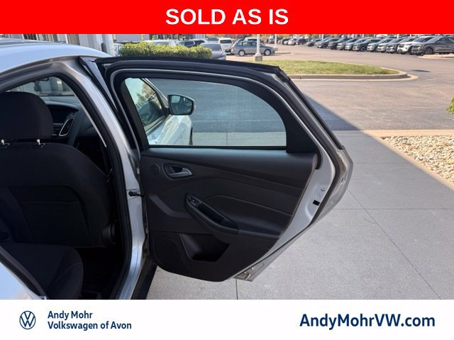 Used 2017 Ford Focus SEL w/ Cold Weather Package FWD image 16