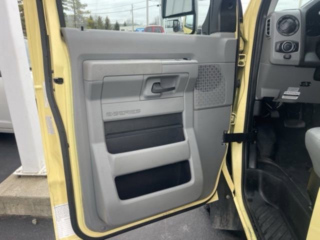 Used 2021 Ford E-450 and Econoline 450 Super Duty RWD image 15