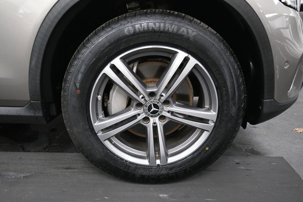 Used 2021 Mercedes-Benz GLC 300 4MATIC image 33