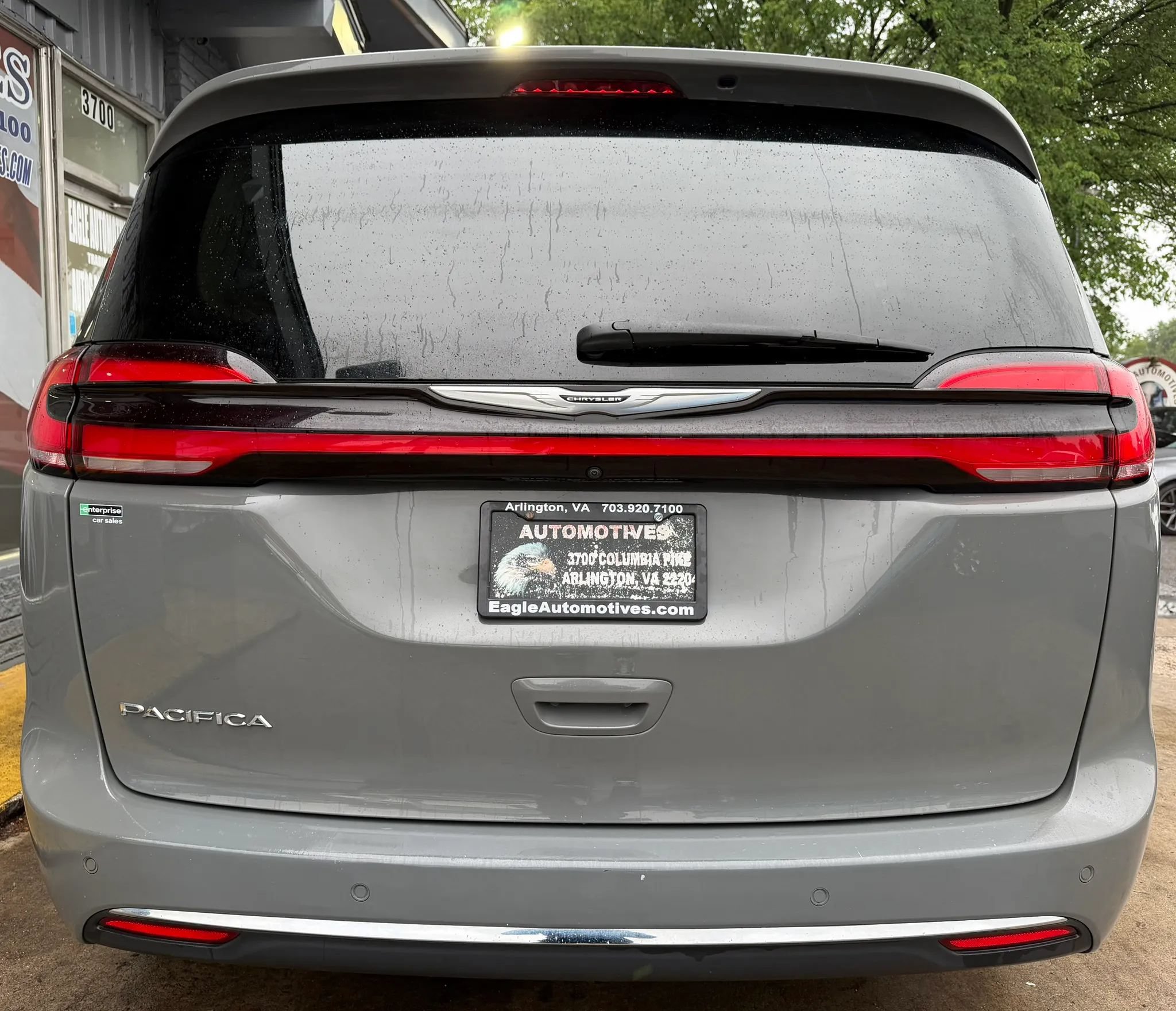 Used 2022 Chrysler Pacifica Touring-L FWD image 4