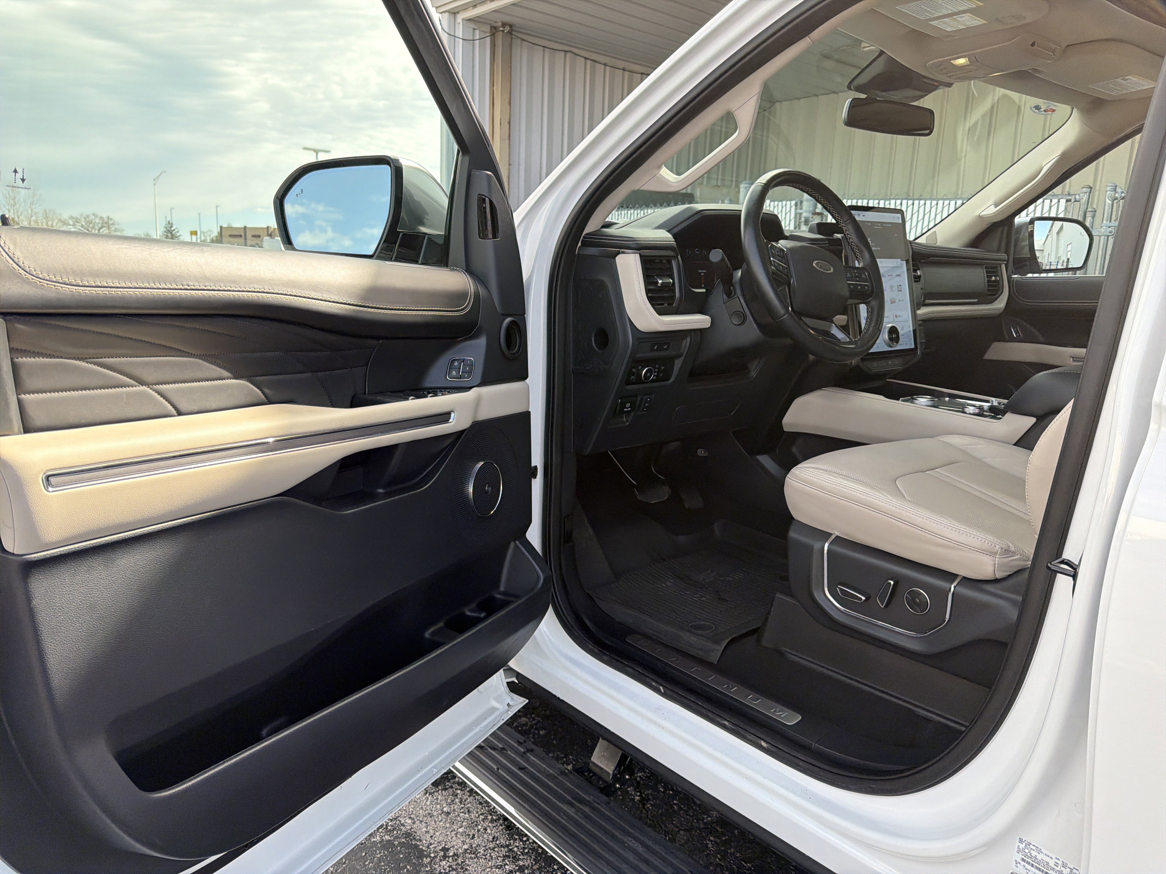 Certified 2024 Ford Expedition Max Platinum AWD/4WD image 19