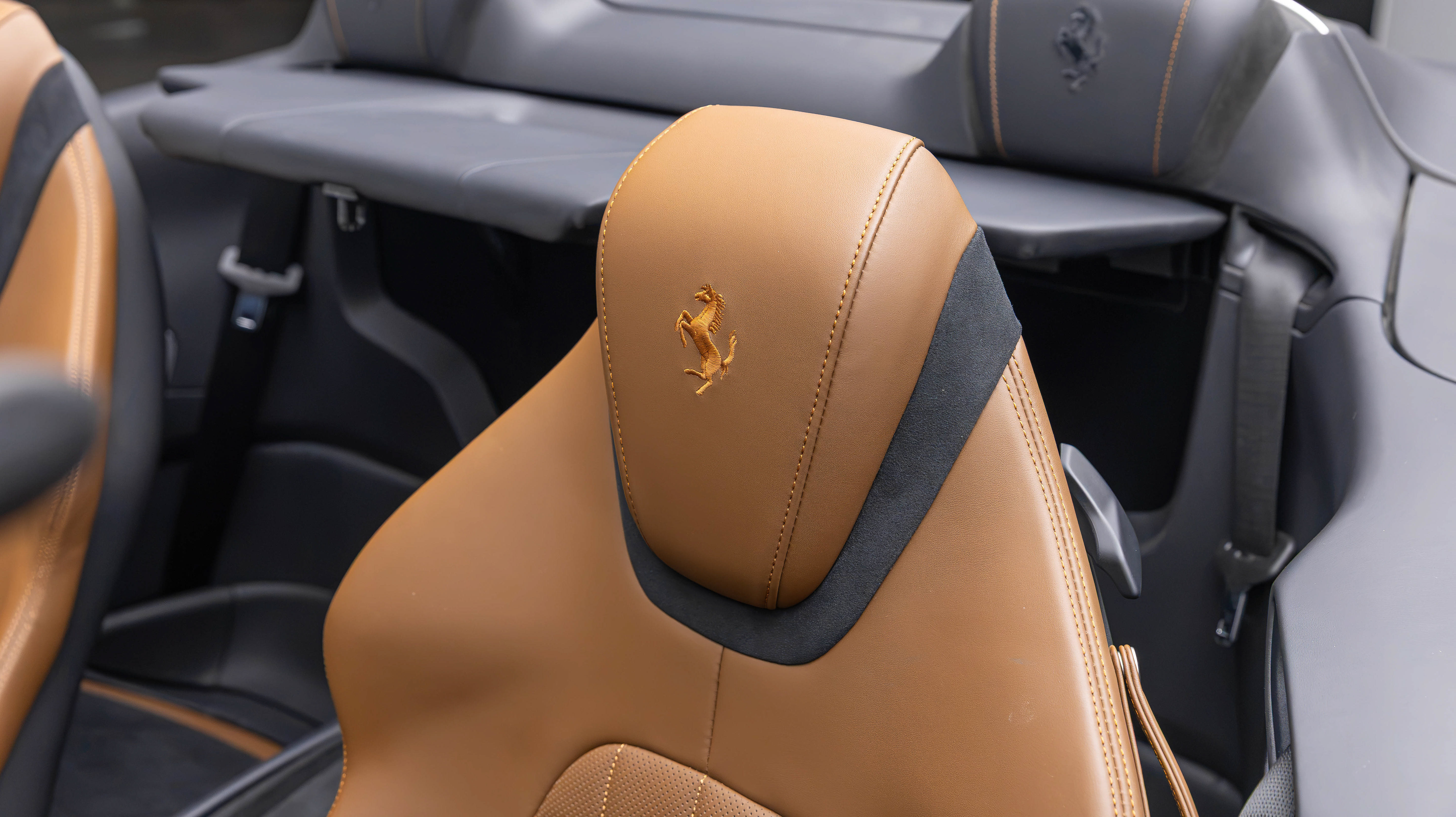 Certified 2024 Ferrari Roma Spider RWD image 34