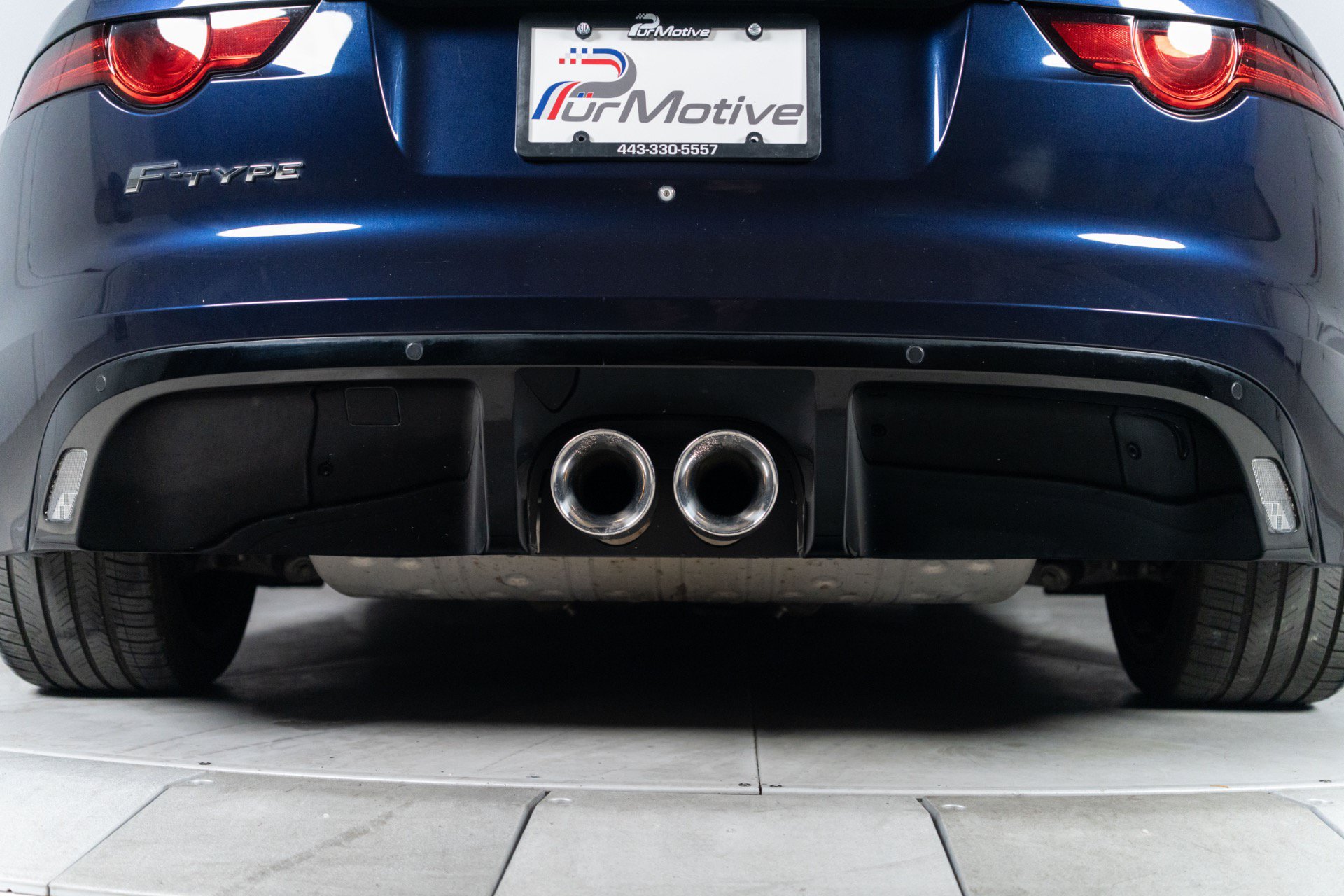 Used 2018 Jaguar F-TYPE Coupe RWD image 17