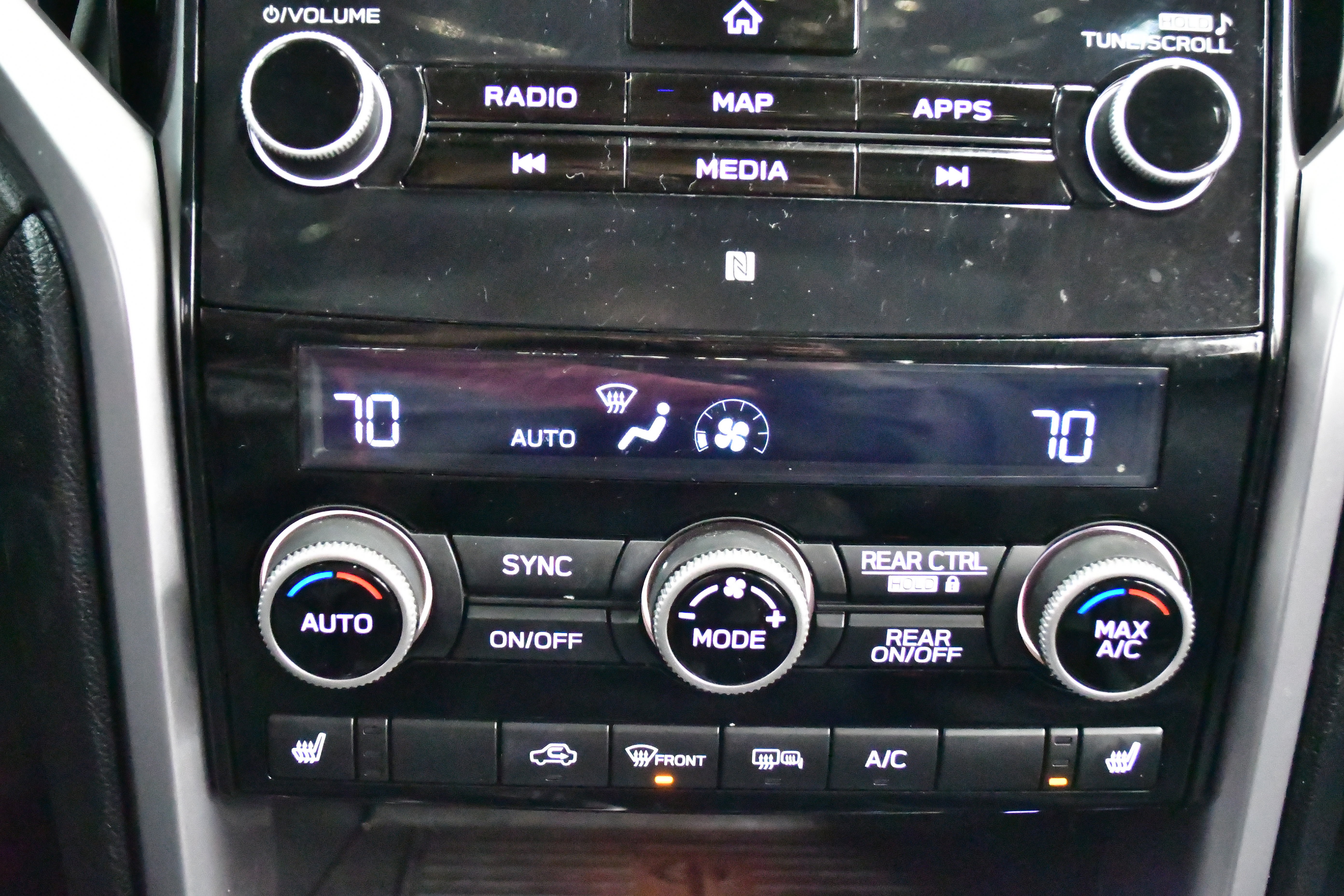 Used 2022 Subaru Ascent Limited w/ Technology Package image 57