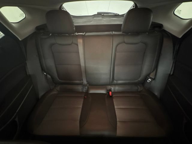 Used 2025 Chevrolet Trax LT FWD image 17