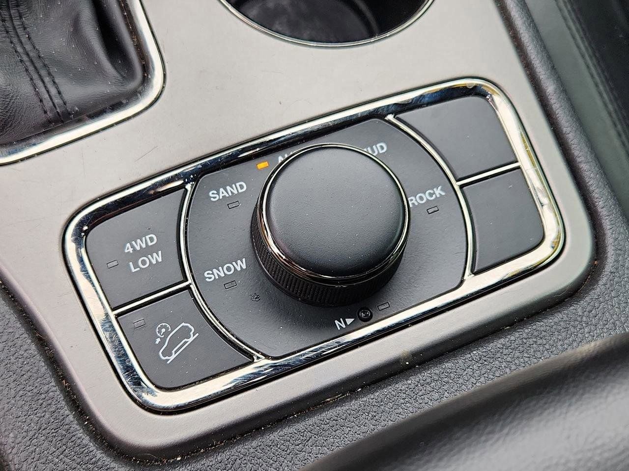 Used 2021 Jeep Grand Cherokee Limited X image 20