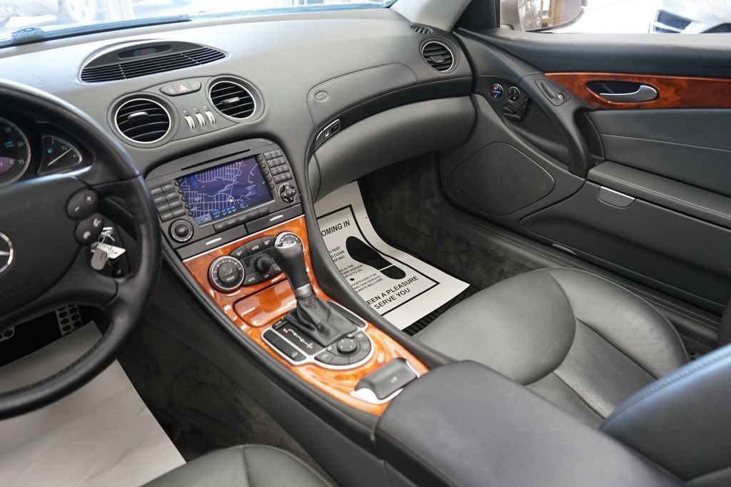 Used 2005 Mercedes-Benz SL 500 image 11