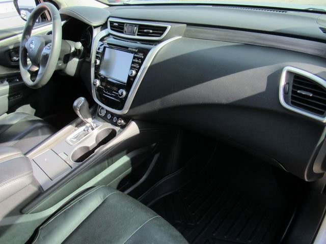 Used 2016 Nissan Murano Platinum w/ Platinum Technology Package FWD image 12