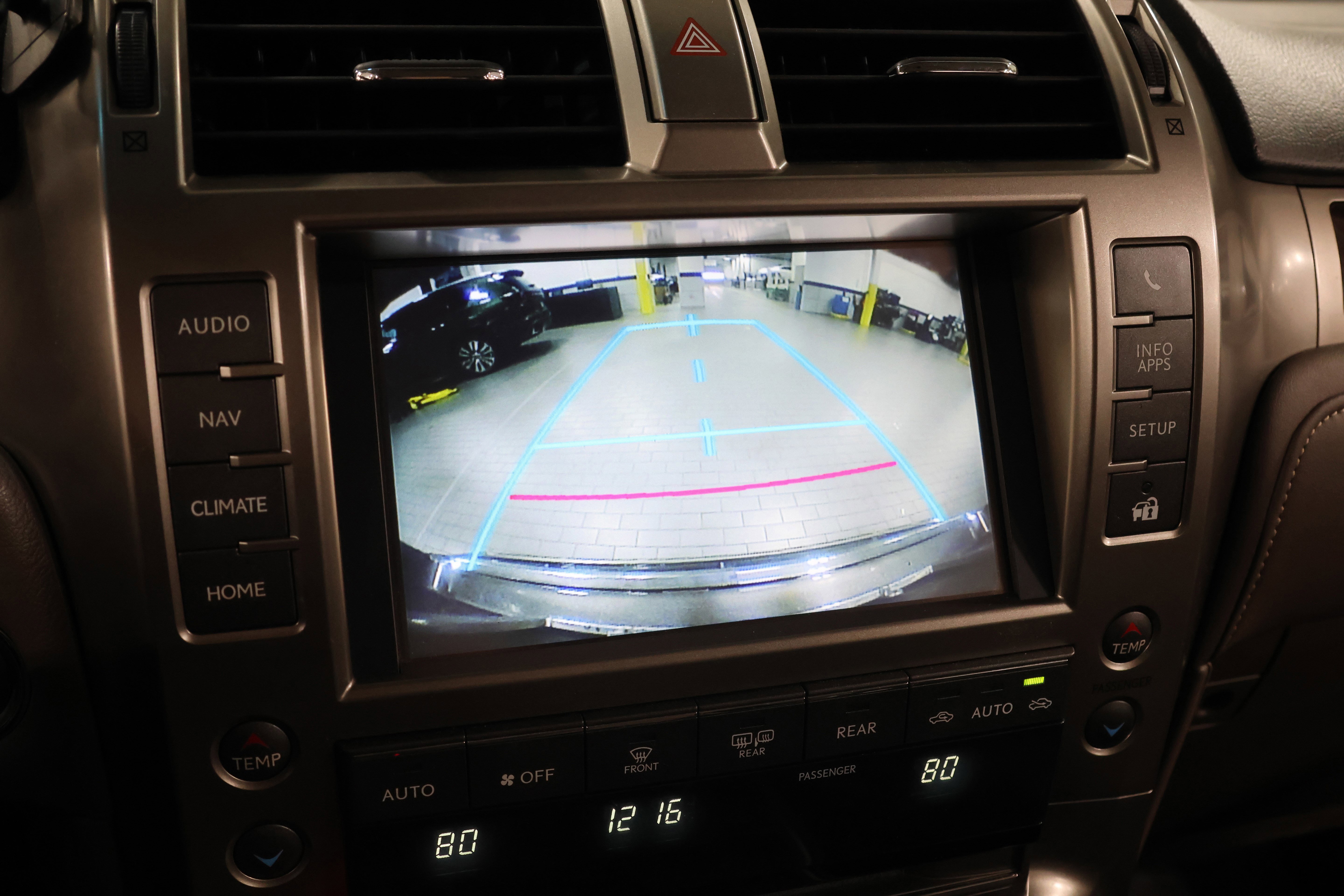 Used 2014 Lexus GX 460 image 26