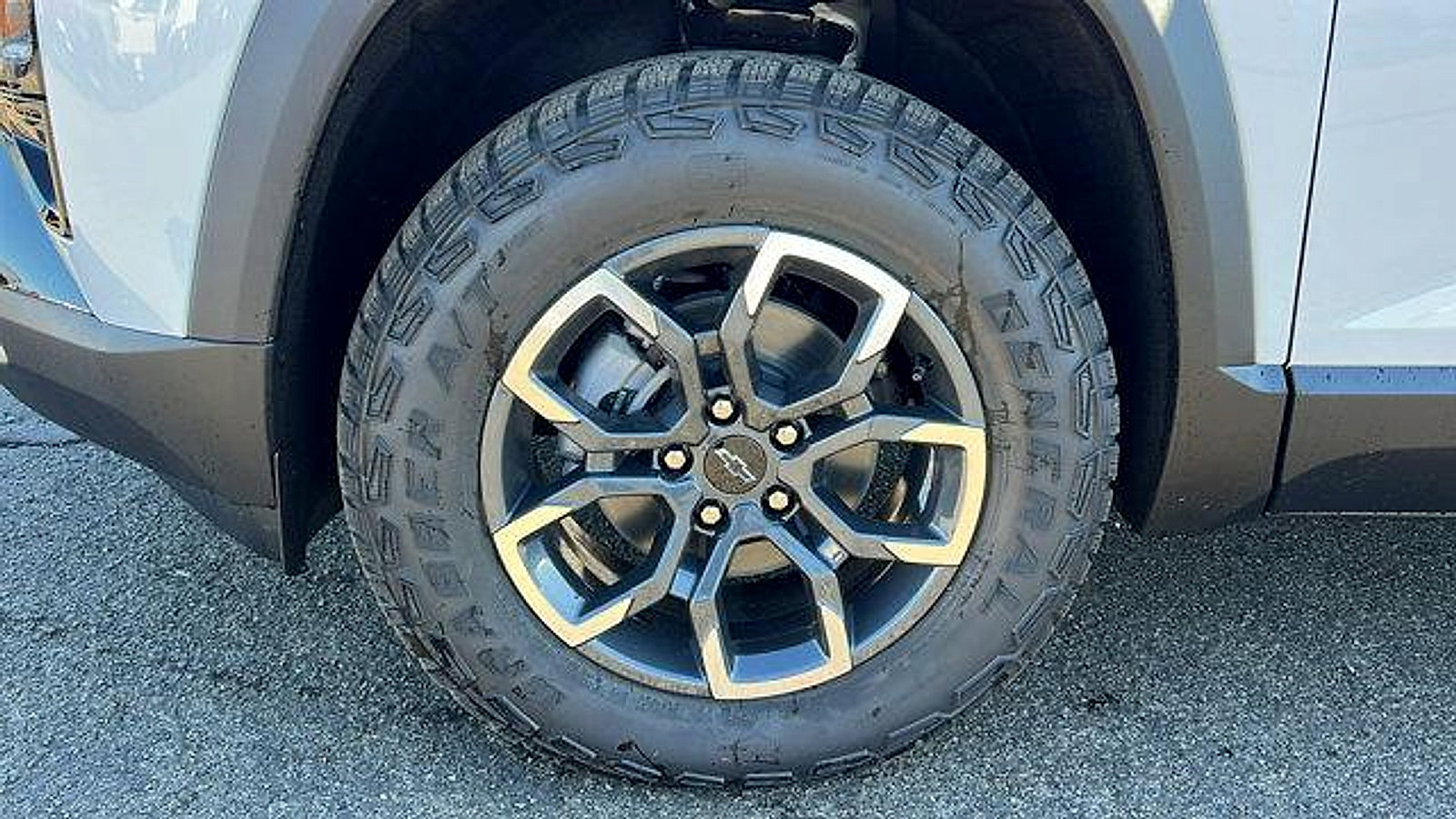 New 2026 Chevrolet Equinox ACTIV w/ Convenience Package III image 10