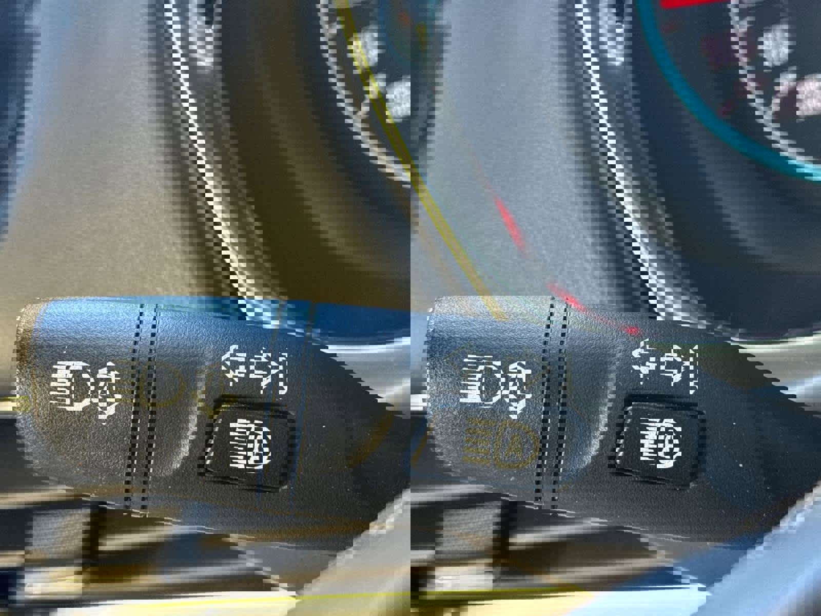 Used 2023 Chevrolet Traverse LT w/ Midnight/Sport Edition image 28