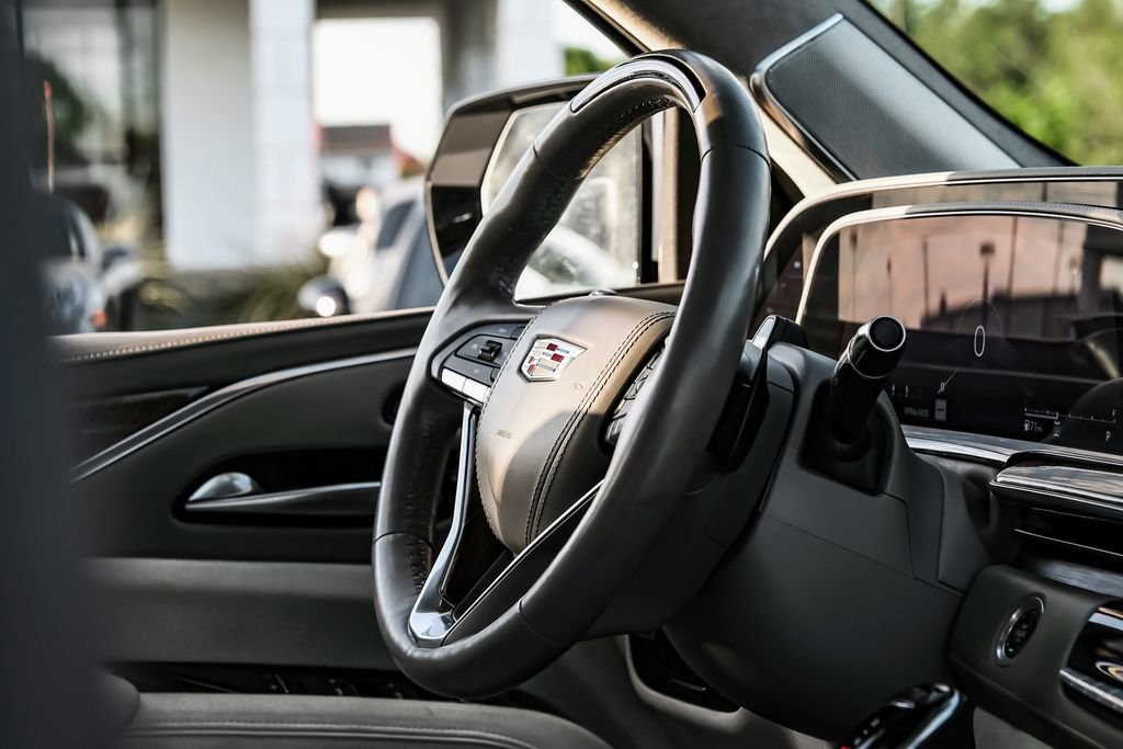 Used 2023 Cadillac Escalade Sport Platinum w/ LPO, ONYX Package image 13