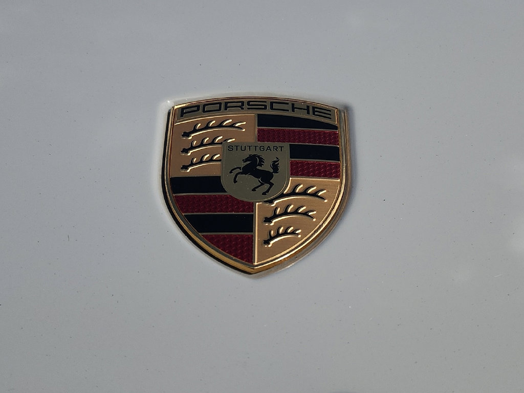 Certified 2025 Porsche Cayenne E-Hybrid AWD/4WD image 30