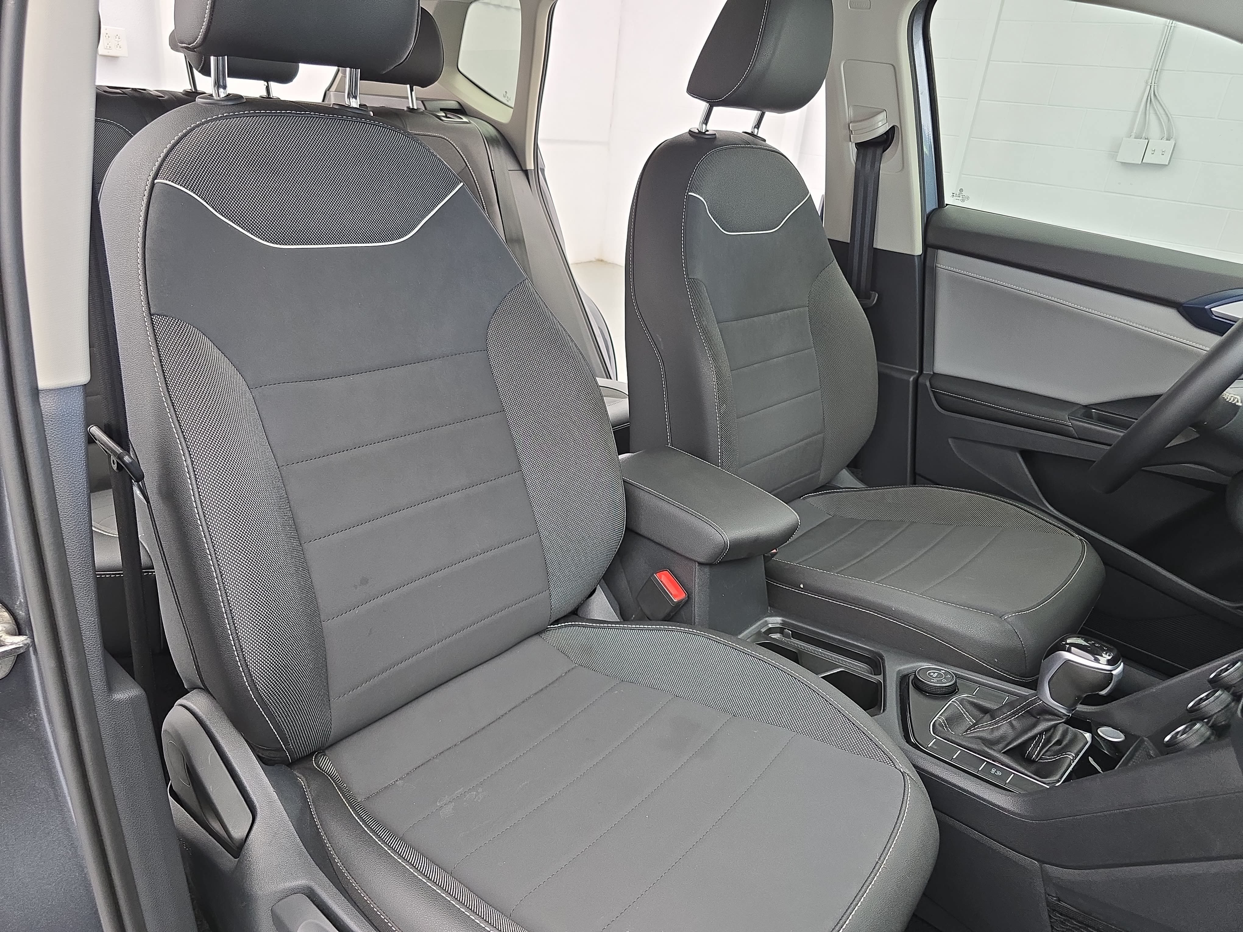 Certified 2024 Volkswagen Taos SE AWD/4WD image 10