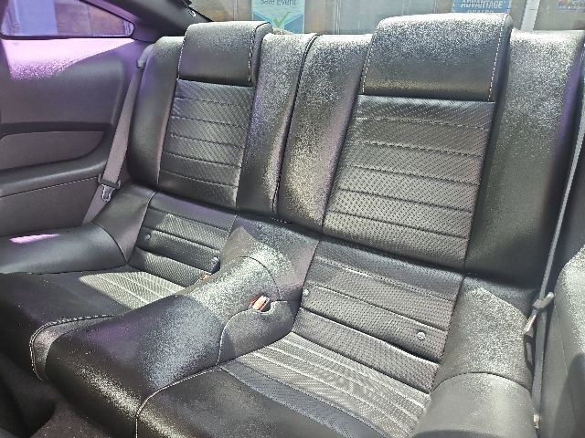 Used 2010 Ford Mustang GT Premium RWD image 13